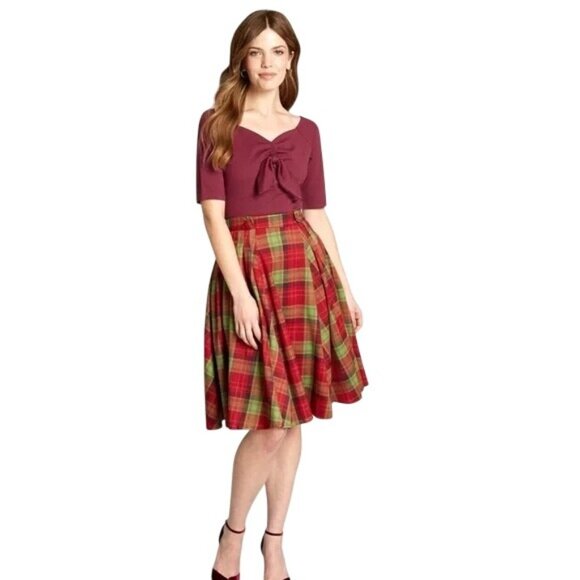 Voodoo Vixen XXL Burgundy Bow Front V Neckline Top With 3/4 Sleeves - Picture 6 of 16